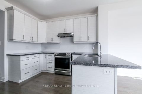 Photo 7 at 1870 Lamstone Street, Alcona, Innisfil