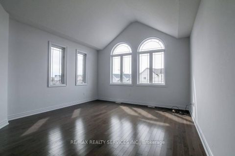 Photo 18 at 1870 Lamstone Street, Alcona, Innisfil