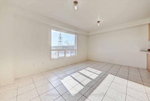 Photo 13 at 36 Jenkinson Way, Dorset Park, Toronto