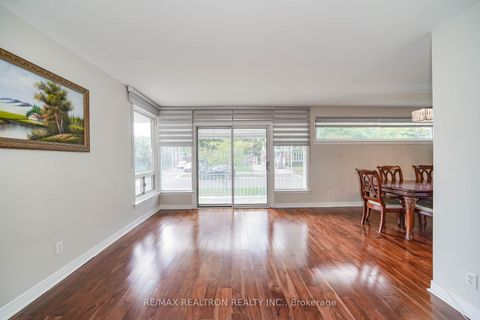 Photo 4 at 31 Tedford Drive, Maryvale, Toronto