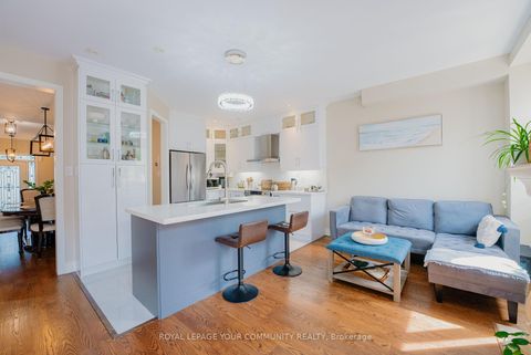 Photo 8 at 117 Hansard Drive, Vellore Village, Vaughan