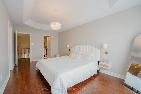 Photo 19 at 117 Hansard Drive, Vellore Village, Vaughan