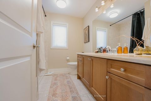 Photo 23 at 117 Hansard Drive, Vellore Village, Vaughan
