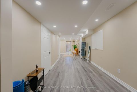 Photo 32 at 117 Hansard Drive, Vellore Village, Vaughan