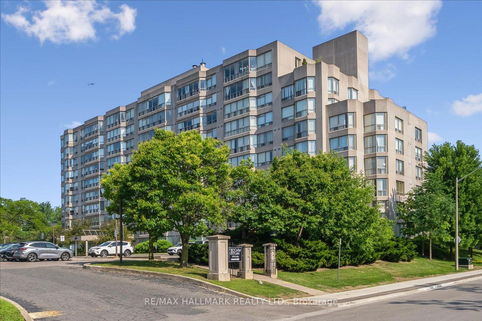 704 - 175 Cedar Avenue, Harding, Richmond Hill 