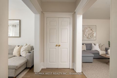 Photo 2 at Bldg 1 - 9 Humewood Drive, Cedarvale, Toronto