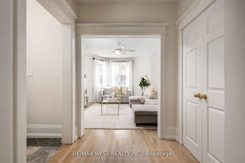 Photo 3 at Bldg 1 - 9 Humewood Drive, Cedarvale, Toronto