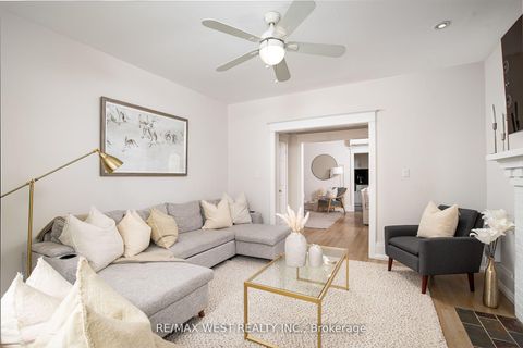 Photo 8 at Bldg 1 - 9 Humewood Drive, Cedarvale, Toronto