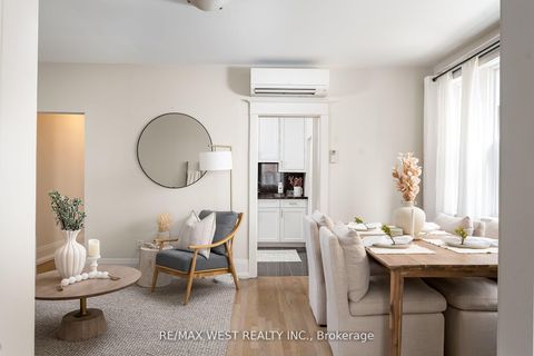 Photo 10 at Bldg 1 - 9 Humewood Drive, Cedarvale, Toronto