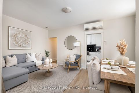 Photo 11 at Bldg 1 - 9 Humewood Drive, Cedarvale, Toronto