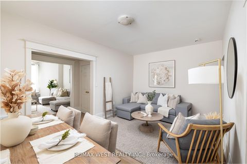 Photo 15 at Bldg 1 - 9 Humewood Drive, Cedarvale, Toronto