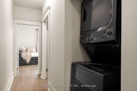 Photo 17 at Bldg 1 - 9 Humewood Drive, Cedarvale, Toronto