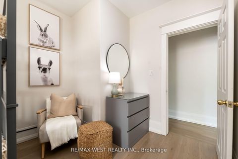 Photo 24 at Bldg 1 - 9 Humewood Drive, Cedarvale, Toronto