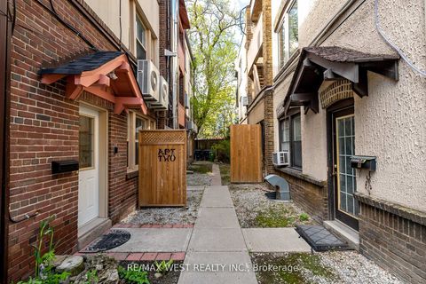 Photo 36 at Bldg 1 - 9 Humewood Drive, Cedarvale, Toronto