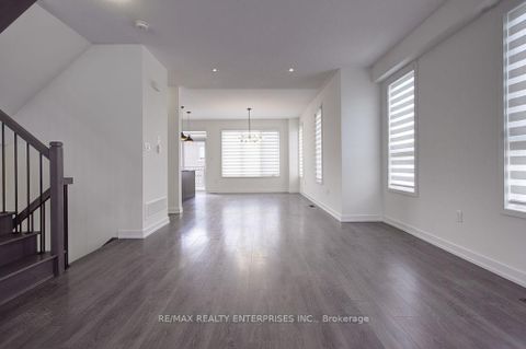 Photo 14 at 178 Wheat Boom Drive, GO Glenorchy, Oakville