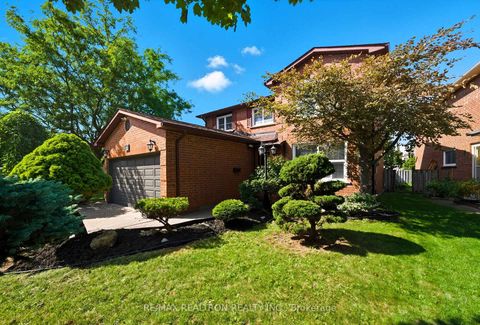 Photo 3 at 83 Fieldside Drive, Agincourt North, Toronto