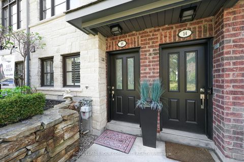 Photo 4 at 16 Agar Lane, West Woodbridge, Vaughan Photo 4 at 16 Agar Lane, West Woodbridge, Vaughan