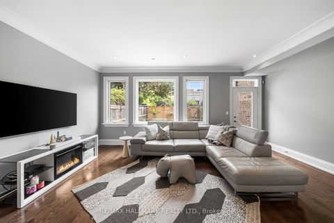 Photo 5 at 19 Hycrest Avenue, Willowdale East, Toronto