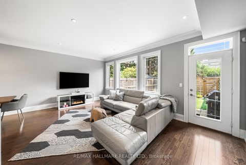 Photo 6 at 19 Hycrest Avenue, Willowdale East, Toronto