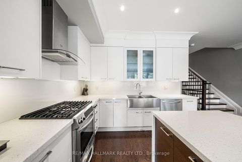 Photo 14 at 19 Hycrest Avenue, Willowdale East, Toronto