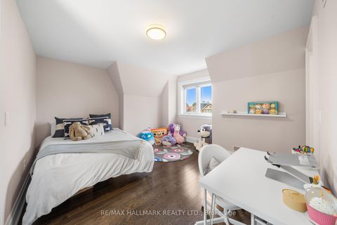 Photo 36 at 19 Hycrest Avenue, Willowdale East, Toronto