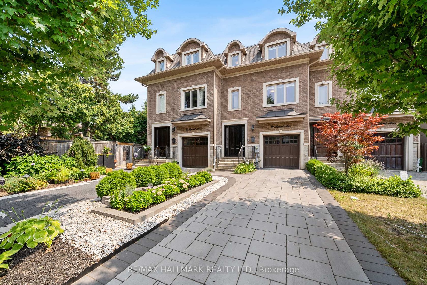 19 Hycrest Avenue, Willowdale East, Toronto 