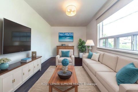 Photo 2 at 109 Regina Avenue, Lawrence, Toronto