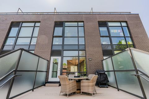 Photo 26 at TH5 - 2 Bellefair Avenue, The Beaches, Toronto