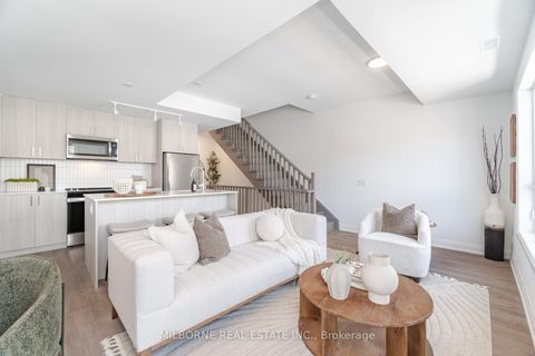 Photo 2 at 35 - 266 Ironside Drive N, GO Glenorchy, Oakville