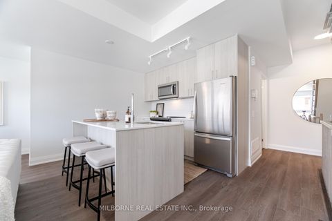 Photo 4 at 35 - 266 Ironside Drive N, GO Glenorchy, Oakville