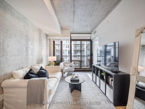 Photo 18 at 1217 - 111 Bathurst Street, Waterfront Communities C1, Toronto