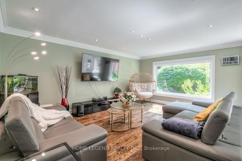 Photo 7 at 107 Arnold Avenue, Yorkhill, Vaughan