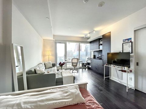 Photo 4 at 5108 - 197 Yonge Street, Yonge Corridor, Toronto