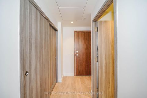 Photo 14 at 711 - 85 McMahon Drive, Bayview Village, Toronto