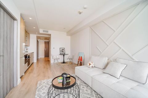 Photo 18 at 711 - 85 McMahon Drive, Bayview Village, Toronto