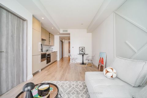 Photo 19 at 711 - 85 McMahon Drive, Bayview Village, Toronto