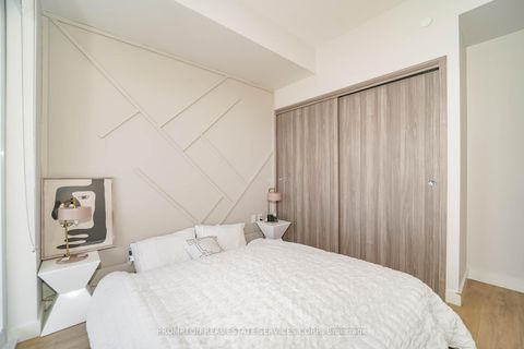Photo 29 at 711 - 85 McMahon Drive, Bayview Village, Toronto
