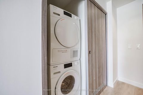 Photo 31 at 711 - 85 McMahon Drive, Bayview Village, Toronto