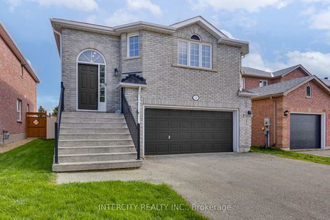 Photo 1 at 132 Dean Avenue, Painswick South, Barrie Photo 1 at 132 Dean Avenue, Painswick South, Barrie