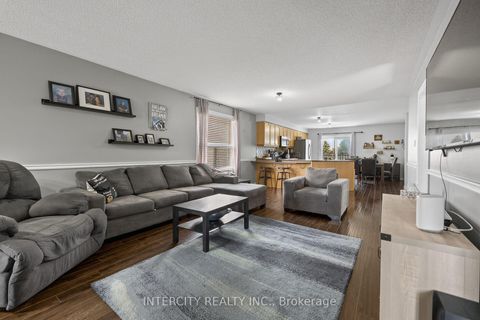 Photo 5 at 132 Dean Avenue, Painswick South, Barrie Photo 5 at 132 Dean Avenue, Painswick South, Barrie
