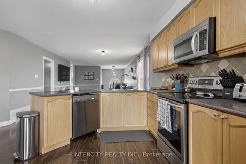 Photo 12 at 132 Dean Avenue, Painswick South, Barrie Photo 12 at 132 Dean Avenue, Painswick South, Barrie