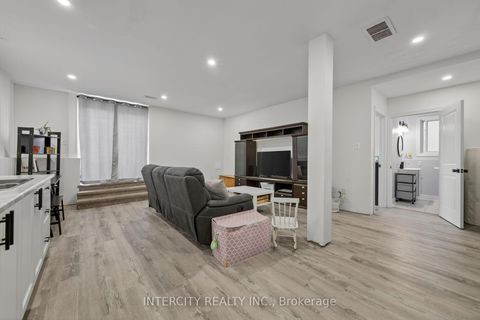 Photo 26 at 132 Dean Avenue, Painswick South, Barrie