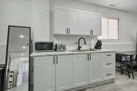 Photo 30 at 132 Dean Avenue, Painswick South, Barrie
