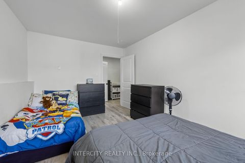 Photo 33 at 132 Dean Avenue, Painswick South, Barrie