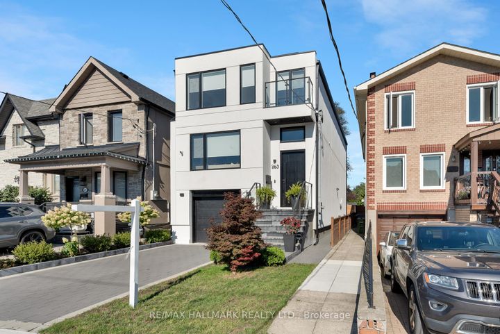 Photo 1 at 263 Linsmore Crescent, East York, Toronto