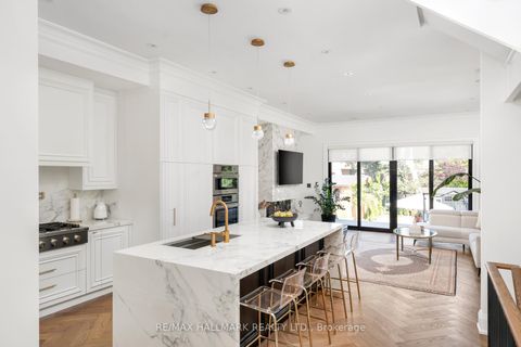 Photo 10 at 263 Linsmore Crescent, East York, Toronto