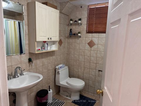 Photo 18 at 538 Caledonia Road, Fairbank, Toronto