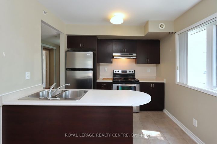 Photo 7 at 103 - 5100 Winston Churchill Boulevard, Churchill Meadows, Mississauga