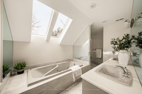 Photo 37 at 19 Whitney Avenue, Moore Park, Toronto