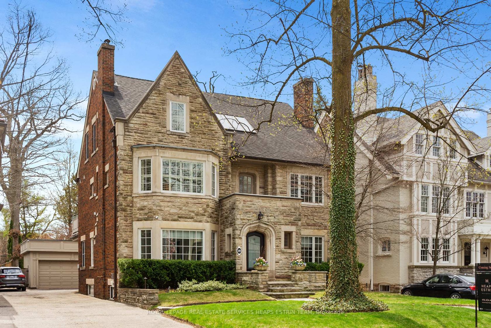 19 Whitney Avenue, Moore Park, Toronto 